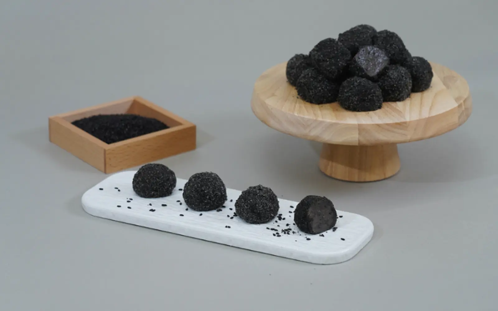 Black sesame Korean rice cakes