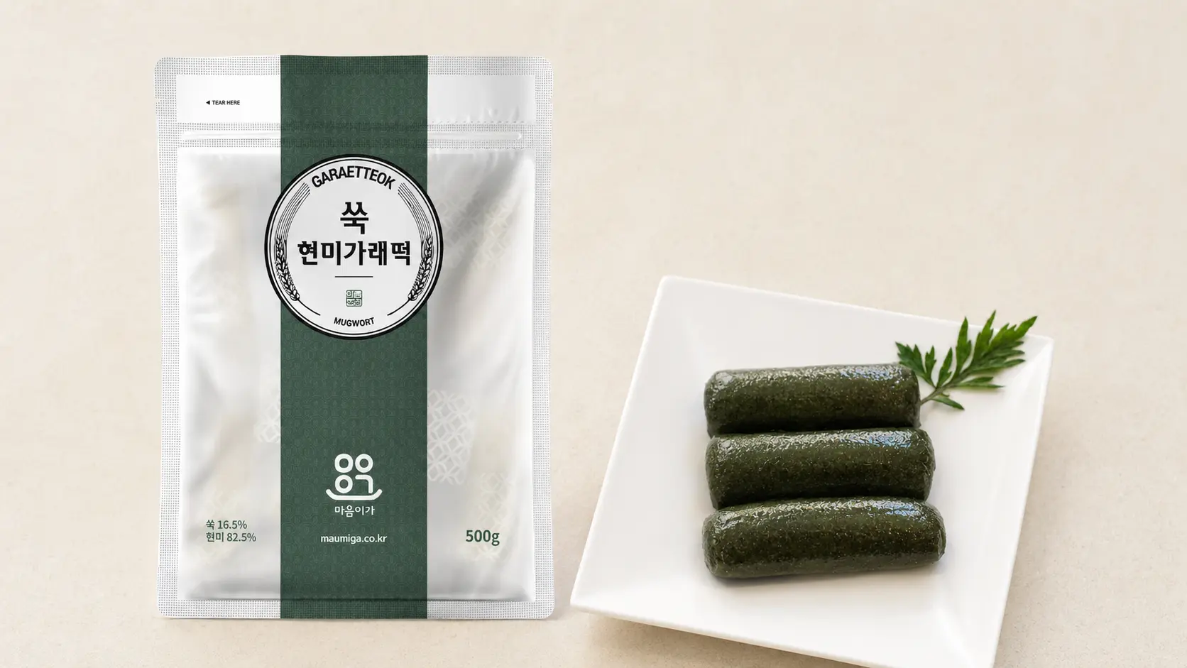 쑥현미가래떡 500g package and plated product