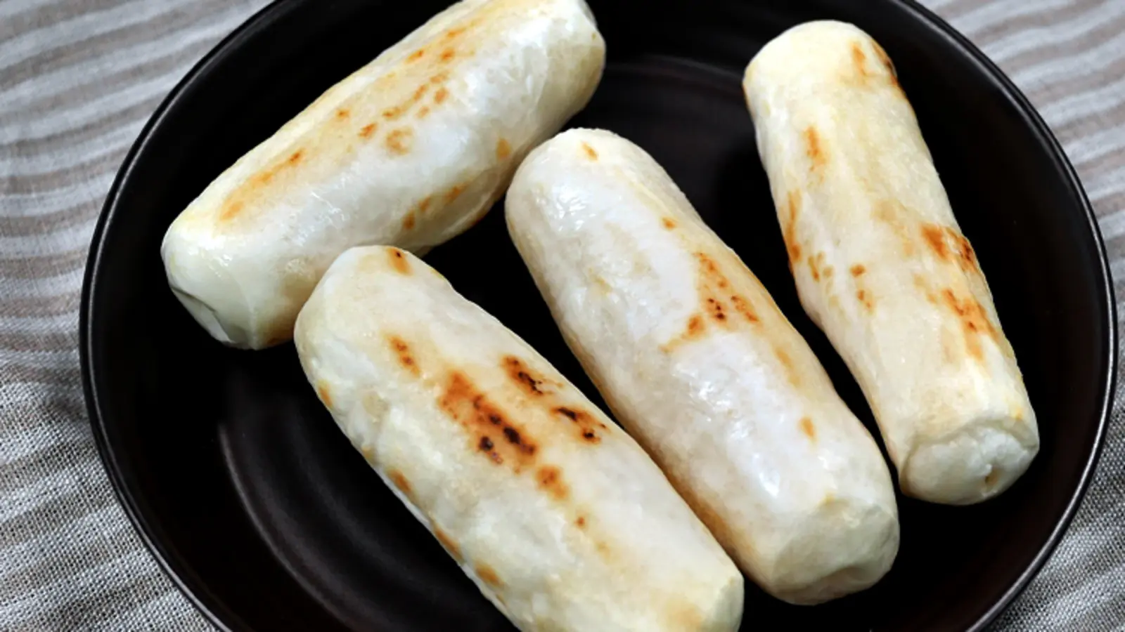 Grilled whole Korean garaetteok